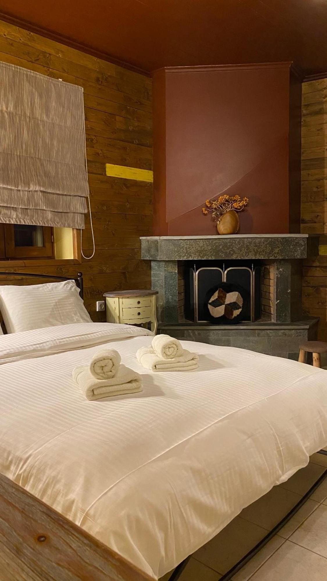 Ikojenia Traditional Lodge Папингон Экстерьер фото