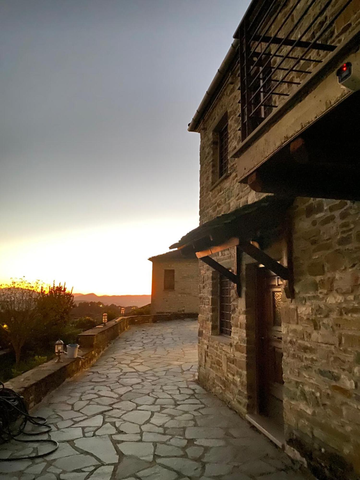 Ikojenia Traditional Lodge Папингон Экстерьер фото
